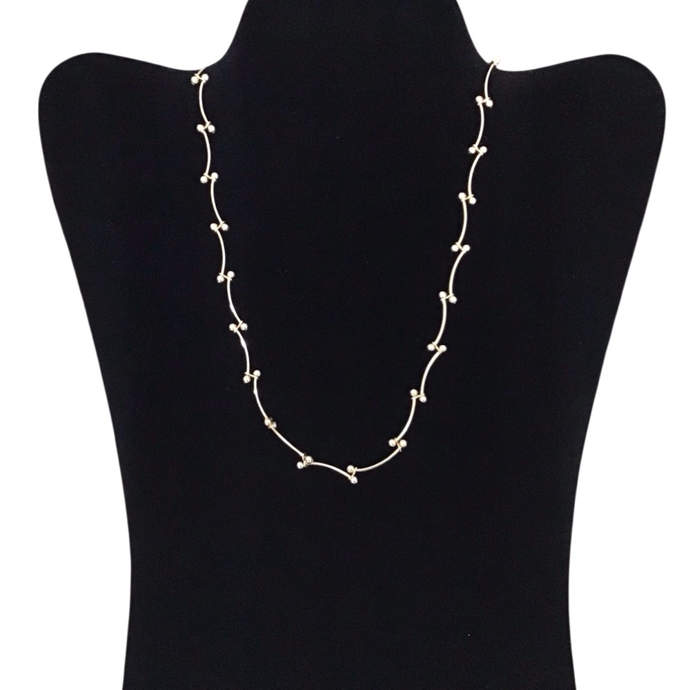 Dainty Silver Tone Necklace Branches Berries Nature Woodlands Fashion Jewelry